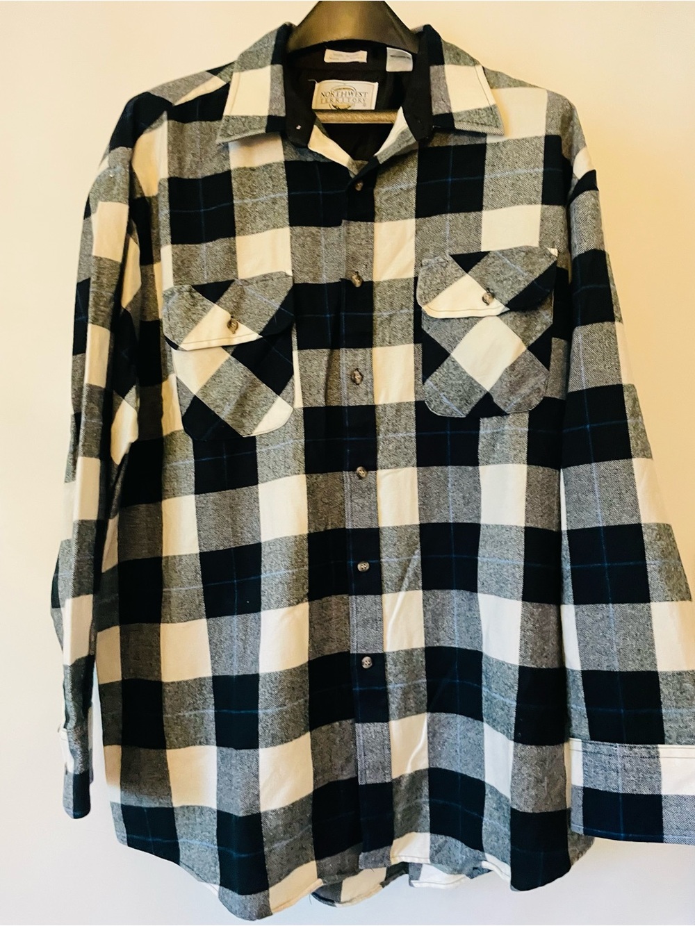 Northwest Territory Black, White and Gray Plaid Button-Up Shirt Size 2 XL